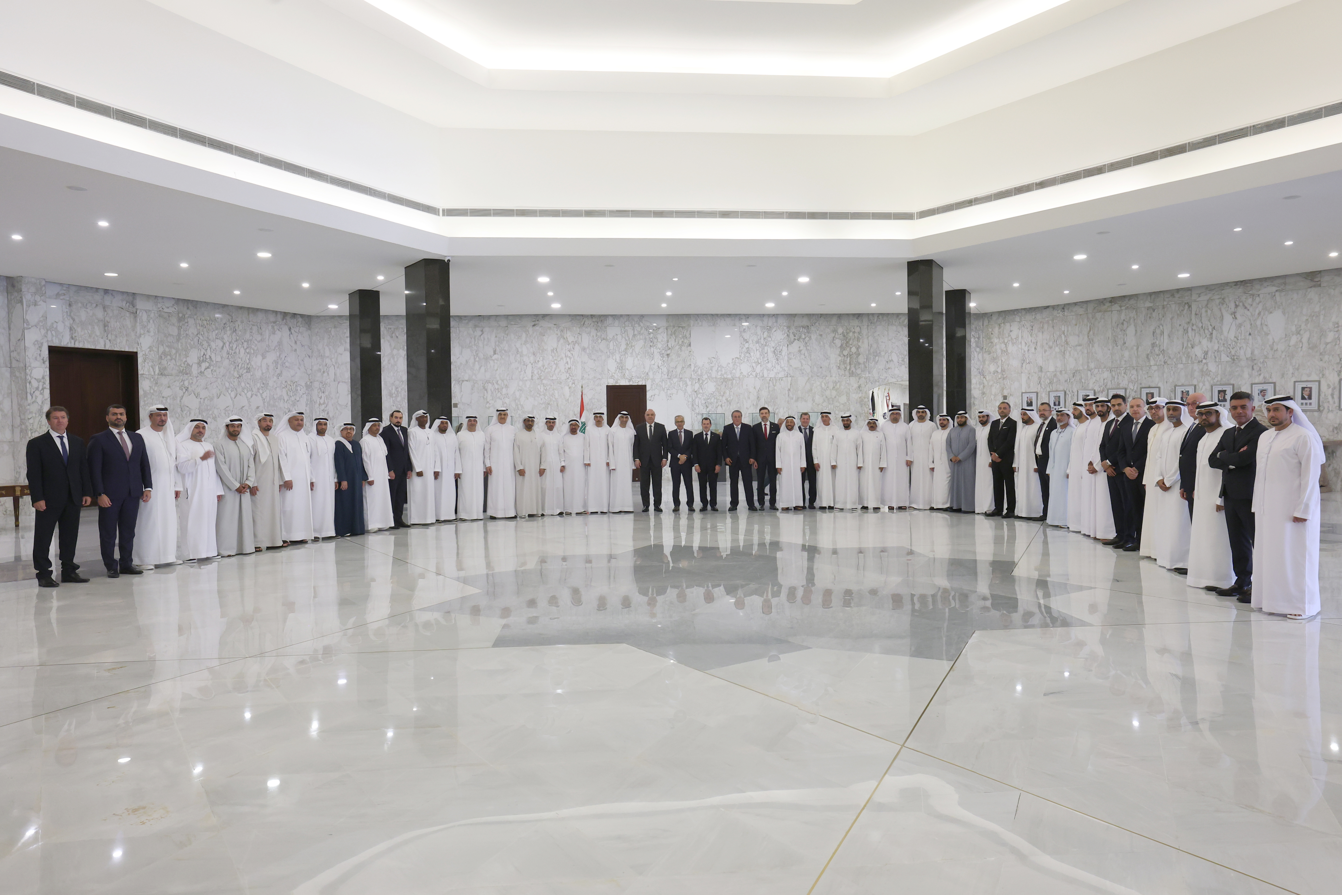 Lebanese President, UAE Minister of Foreign Trade stress importance of advancing bilateral relations