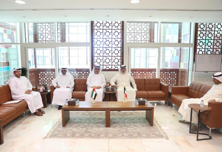 H.E. Khalifa Abdullah Al-Ajeel, Kuwait’s Minister of Commerce and Industry, received H.E. Dr. Matar Hamed Al Neyadi, UAE Ambassador to Kuwait. The meeting discussed ways to enhance bilateral cooperation in food security and support for Emirati companies, in line with mutual interests and the strengthening of ties between the two nations.