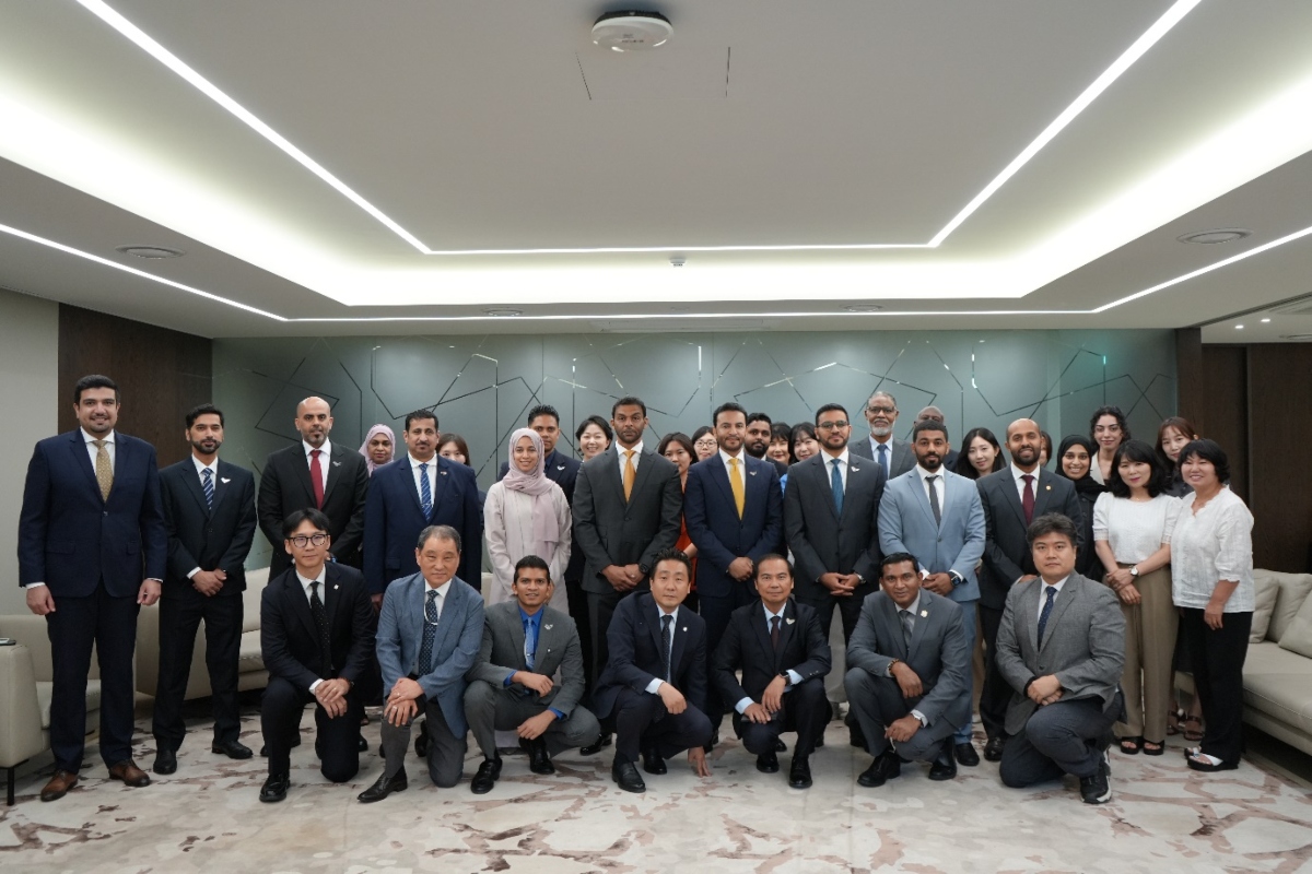 주한 UAE대사관은 압둘라 사이프 알 누아이미 주한 UAE 대사의 환송 행사를 개최했습니다. 이번 행사는 UAE와 대한민국 간 양국 관계 발전을 위한 대사의 노력과 공헌에 감사의 뜻을 전하고, 앞으로의 여정에 변함없는 성공과 건승을 기원하기 위해 마련되었습니다.

