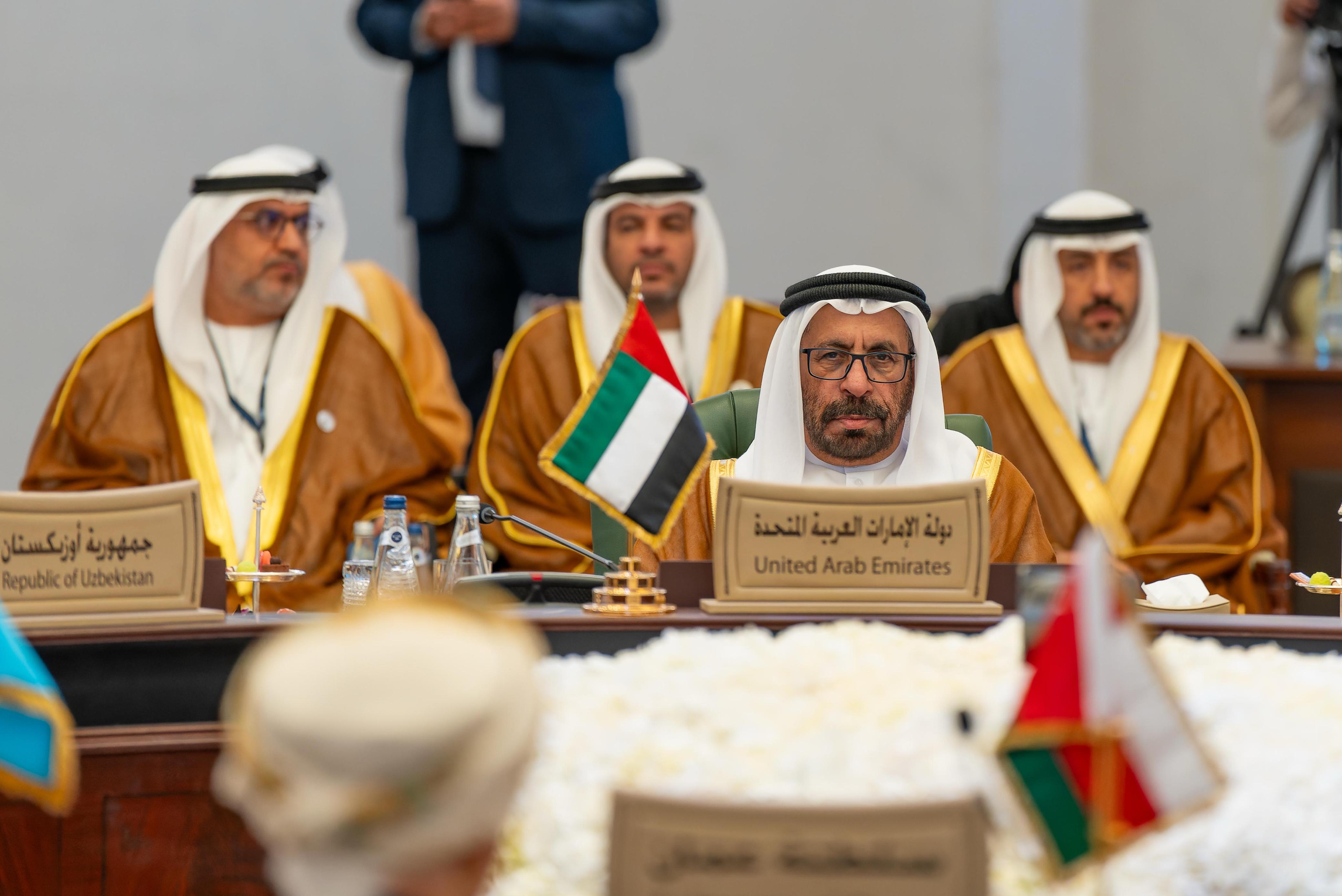 ترأس معالي خليفة بن شاهين المرر وزير دولة، وفد الإمارات العربية المتحدة المشارك في الاجتماع الوزاري الثالث للحوار الاستراتيجي بين مجلس التعاون ودول آسيا الوسطى المنعقد اليوم الأربعاء الموافق 16 أبريل بدولة الكويت الشقيقة.