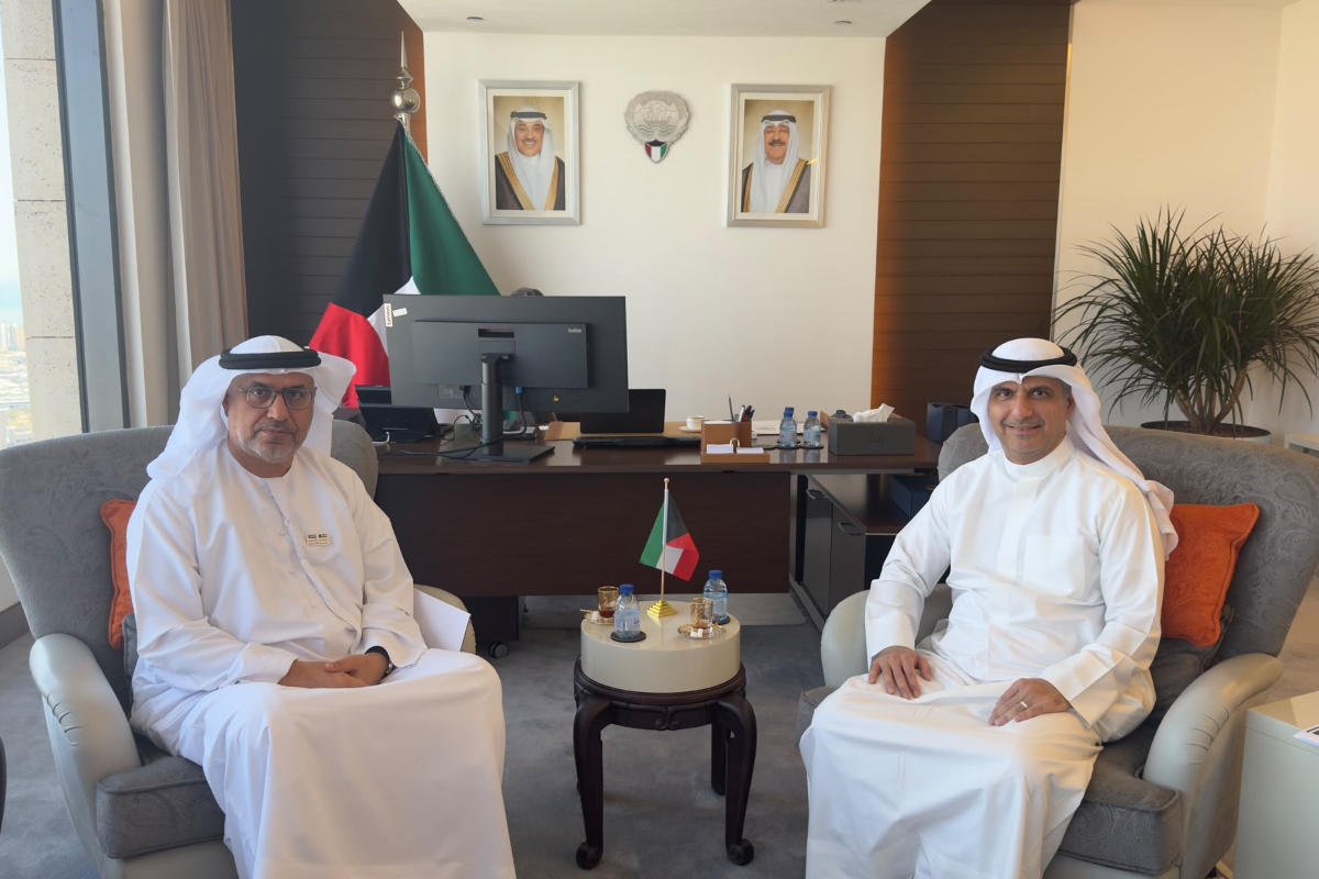 سفير الدولة يبحث تعزيز التعاون الاستثماري مع وزير الدولة للشؤون الاقتصادية والاستثمار