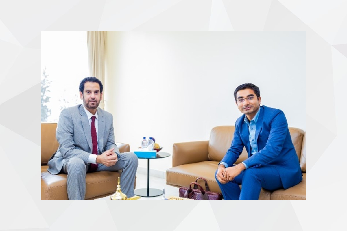 التقى سعادة هزاع القحطاني سفير دولة الإمارات العربية المتحدة لدى رواندا السيد شوشانت ماليك، المدير العام لشركة موانئ دبي العالمية في كيغالي، حيث ركزت المناقشات حول سبل التعاون بين السفارة وشركة موانئ دبي العالمية في رواندا.التقى سعادة هزاع القحطاني سفير دولة الإمارات العربية المتحدة لدى رواندا السيد شوشانت ماليك، المدير العام لشركة موانئ دبي العالمية في كيغالي، حيث ركزت المناقشات حول سبل التعاون بين السفارة وشركة موانئ دبي العالمية في رواندا.