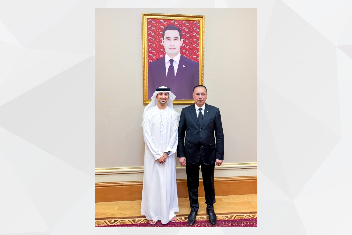 التقى سعادة أحمد الهاملي سفير دولة الإمارات لدى تركمانستان، بمعالي خوجه مراد غيلدي مرادوف نائب رئيس مجلس وزراء تركمانستان لشؤون المالية والاقتصاد والبنوك والاستثمارات الأجنبية، وخلال اللقاء بحث الجانبان فرص تعزيز التعاون بين البلدين في مجالي الاقتصاد والاستثمار.