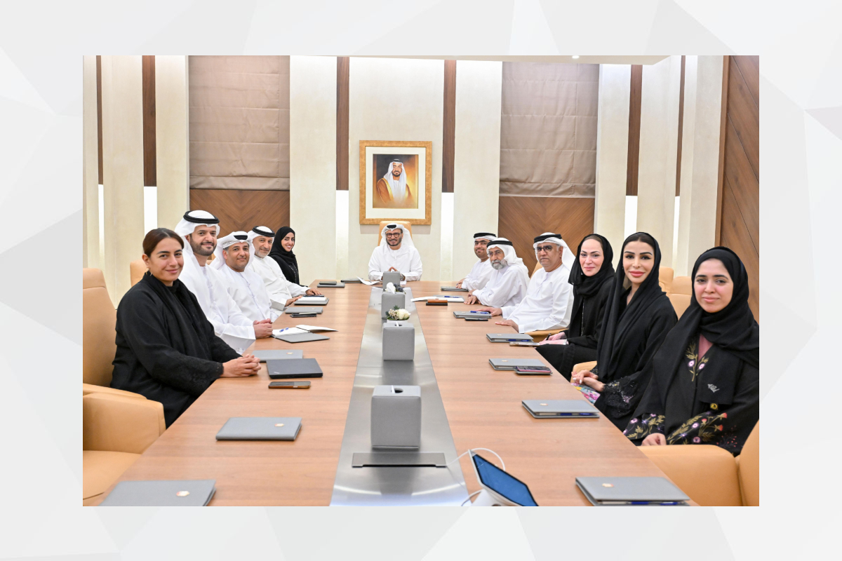 عقدت اللجنة الدائمة لحقوق الإنسان اجتماعها الثامن عشر، برئاسة معالي الدكتور أنور بن محمد قرقاش، المستشار الدبلوماسي لصاحب السمو رئيس الدولة، رئيس اللجنة، وبمشاركة أعضاء اللجنة من الجهات المعنية في الدولة.