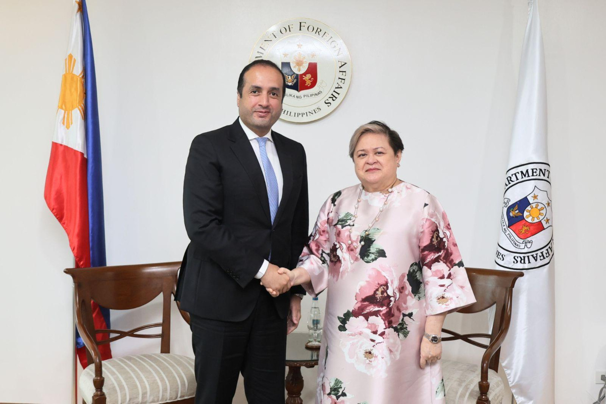 H.E. Mohamed Obaid Alqataam Alzaabi, UAE Ambassador in Manila, met with H.E. Ma. Theresa P. Lazaro, Secretary of the Department of Foreign Affairs of the Republic of the Philippines, discussed ways to develop the bilateral cooperation in different fields, in the Light of 51st anniversary for the bilateral relations between UAE & the Philippines.