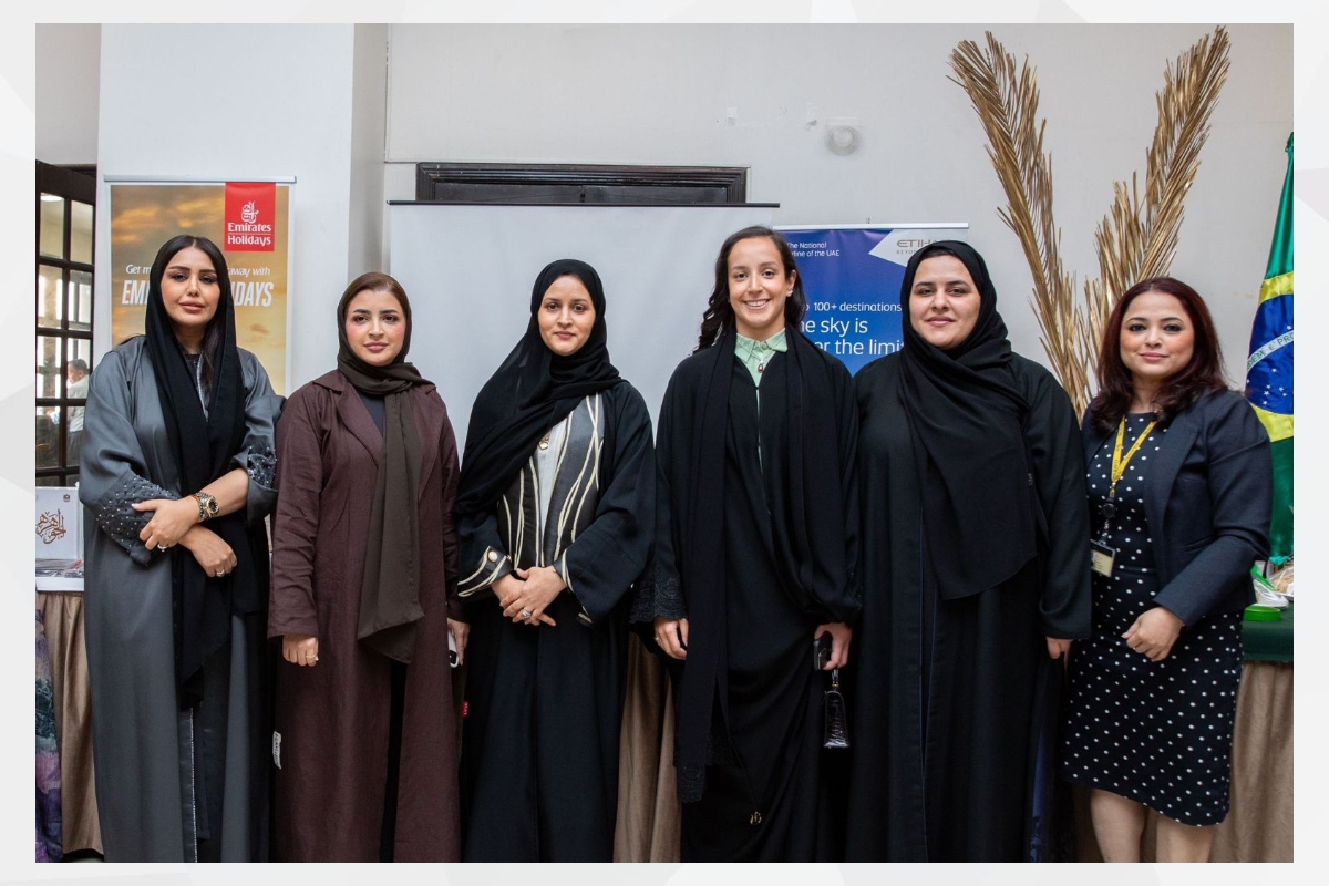 شاركت سفارة دولة الإمارات العربية المتحدة لدى مملكة البحرين في سوق السفارات الدولي السنوي الذي نظمته جمعية رعاية الطفل والأمومة، يوم الأربعاء 7 مايو 2025، بمشاركة عدد من السفارات الخليجية والعربية والأجنبية، بحضور سمو الشيخة لولوة بنت خليفة بن سلمان آل خليفة حرم معالي الشيخ راشد بن خليفة آل خليفة رئيس المجلس الوطني للفنون.