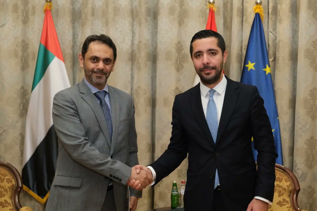 H.E.Tomislav Momirović, Minister of Domestic and Foreign Trade received H.E. Mubarak Saeed Al Dhaheri, Ambassador of the UAE in Belgrade. During the meeting they discussed possibilities to improve economic relations and to increase the volume of trade between the two countries.
