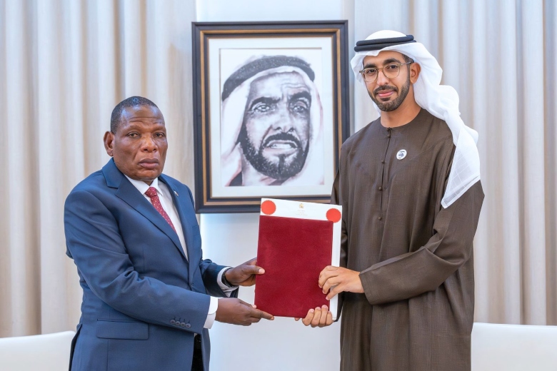 الشيخ شخبوط بن نهيان يتسلّم رسالة من رئيس ملاوي إلى رئيس الدولة