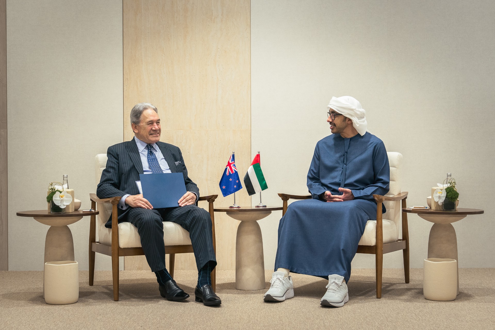 H.H. Sheikh Abdullah Bin Zayed Al Nahyan, Deputy Prime Minister and Minister of Foreign Affairs, received Winston Peters, New Zealand’s Deputy Prime Minister and Foreign Minister, today in Abu Dhabi.