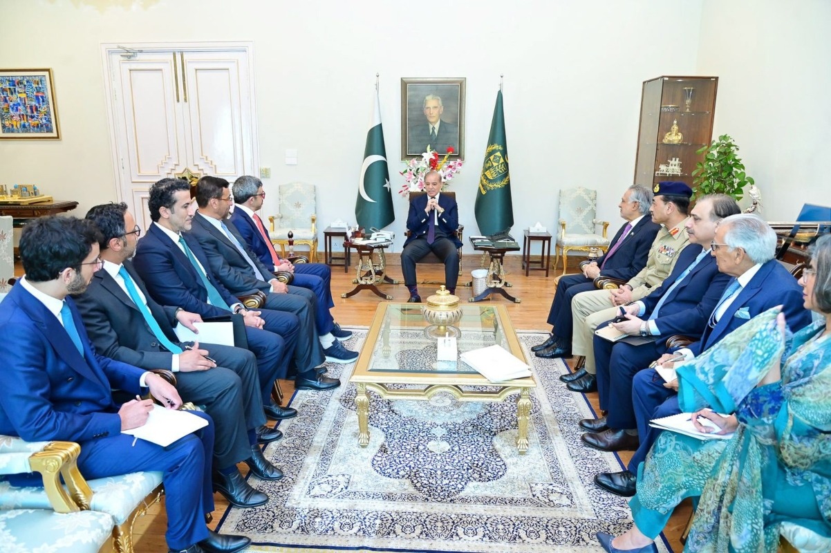 H.H. Sheikh Abdullah Bin Zayed Al Nahyan, Deputy Prime Minister and Minister of Foreign Affairs, met today with Muhammad Shehbaz Sharif, Prime Minister of the Islamic Republic of Pakistan, in Islamabad.