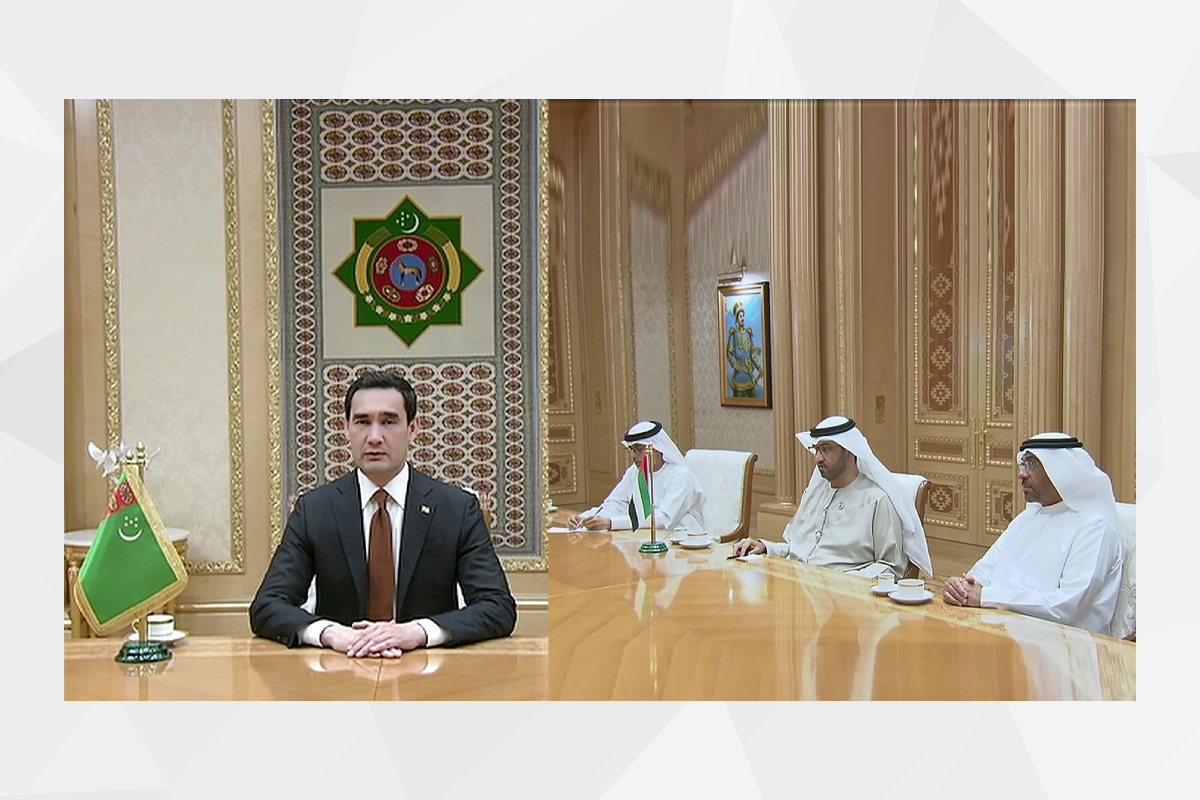 التقى معالي الدكتور سلطان الجابر وزير الصناعة والتكنولوجيا المتقدمة ومعالي سهيل المزروعي وزير الطاقة والبنية التحتية ومعالي أحمد بن علي الصايغ وزير دولة بدولة الإمارات بفخامة سردار بيردي محمدوف رئيس تركمانستان، وخلال اللقاء بحث الجانبان سبل تعزيز التعاون بين البلدين في مجال الطاقة.