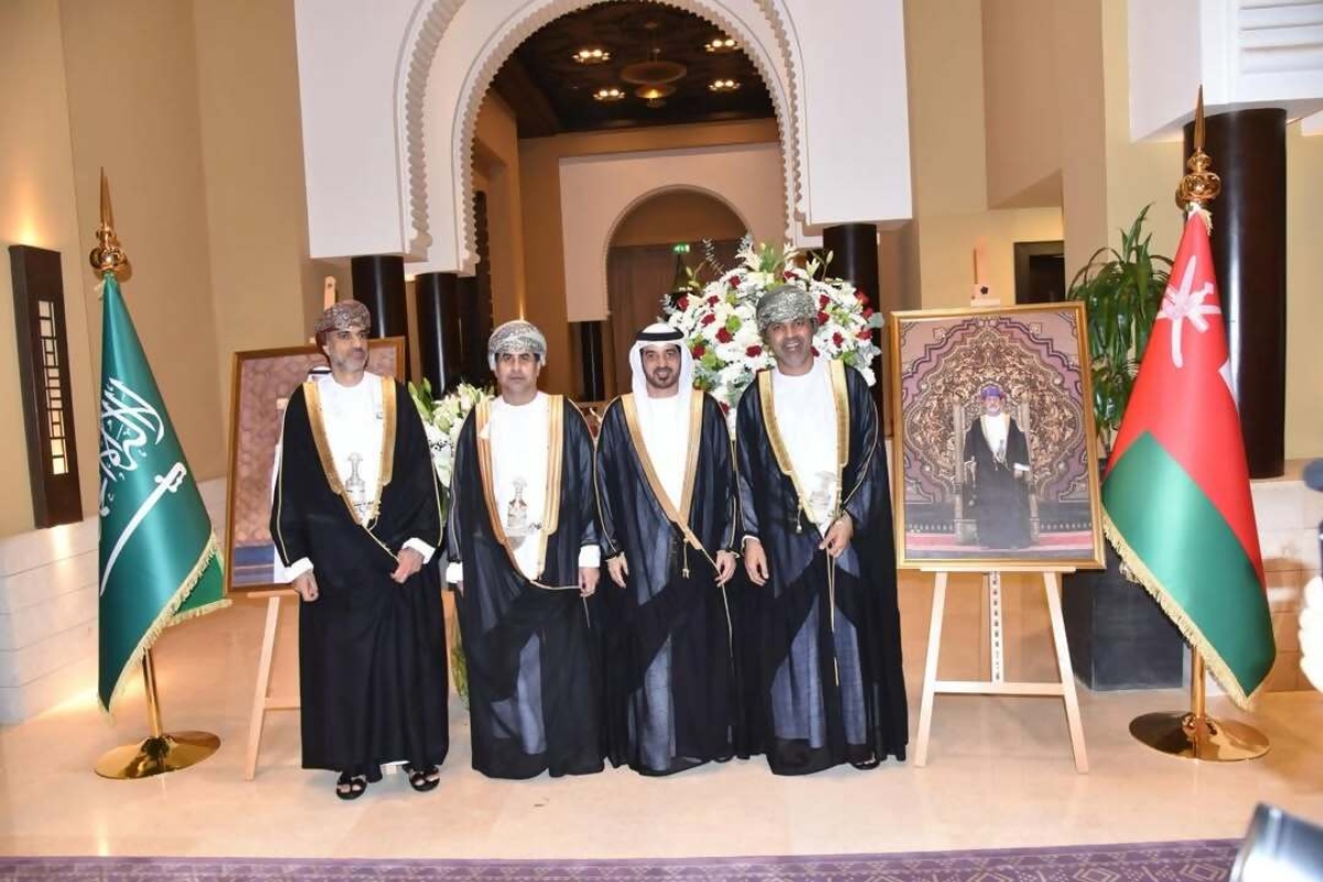 حضر سعادة ناصر هويدن الكتبي القنصل العام لدولة الإمارات العربية المتحدة في جدة حفل الاستقبال الذي أقامه سعادة سالم بن محمد البوسعيدي قنصل عام سلطنة عُمان الشقيقة في جدة، وذلك بمناسبة اليوم الوطني لسلطنة عُمان.