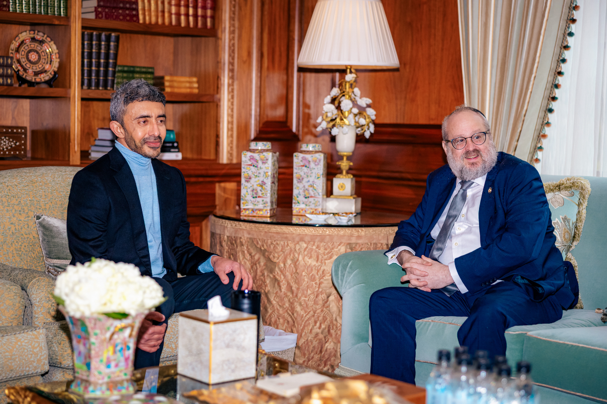 H.H. Sheikh Abdullah bin Zayed Al Nahyan, Deputy Prime Minister and Minister of Foreign Affairs, has met with Ambassador Rabbi Yehuda Kaploun, US Special Envoy to Monitor and Combat Antisemitism, during a working visit to Washington.
