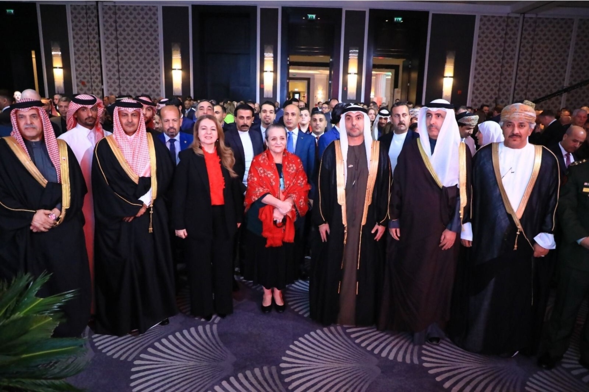 أقامت سفارة دولة الإمارات العربية المتحدة في عمّان، مساء يوم الاثنين احتفالاً بهيجاً بالذكرى الرابعة والخمسين لتأسيس وقيام دولة الإمارات العربية المتحدة
