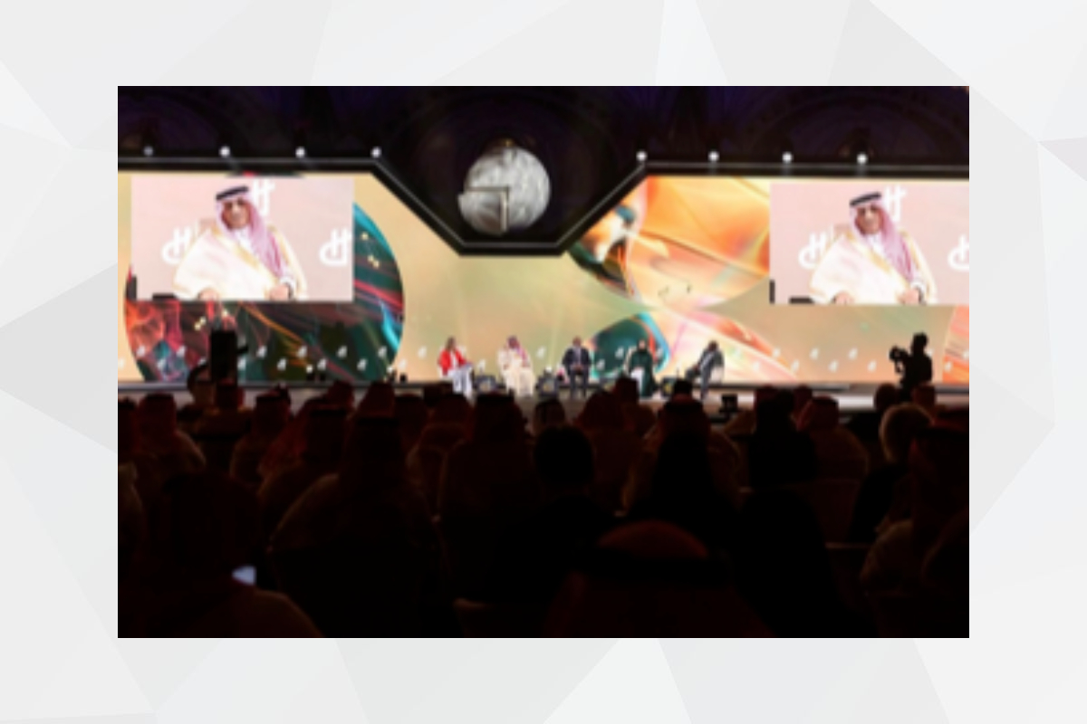 بدعوة من معالي يوسف البنيان وزير التعليم في المملكة العربية السعودية، حضر سعادة الشيخ نهيان بن سيف آل نهیان سفير دولة الإمارات العربية المتحدة لدى المملكة العربية السعودية، فعاليات افتتاح مؤتمر مبادرة القدرات البشرية في نسخته الثانية تحت شعار 