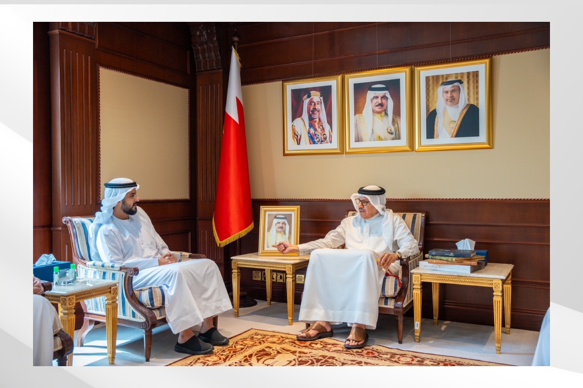 التقى سعادة فهد محمد بن كردوس العامري، سفير دولة الإمارات العربية المتحدة لدى مملكة البحرين الشقيقة، سعادة الدكتور عبداللطيف بن راشد الزياني، وزير الخارجية البحريني، في مقر الوزارة يوم الاثنين الموافق 20 أبريل 2026.
