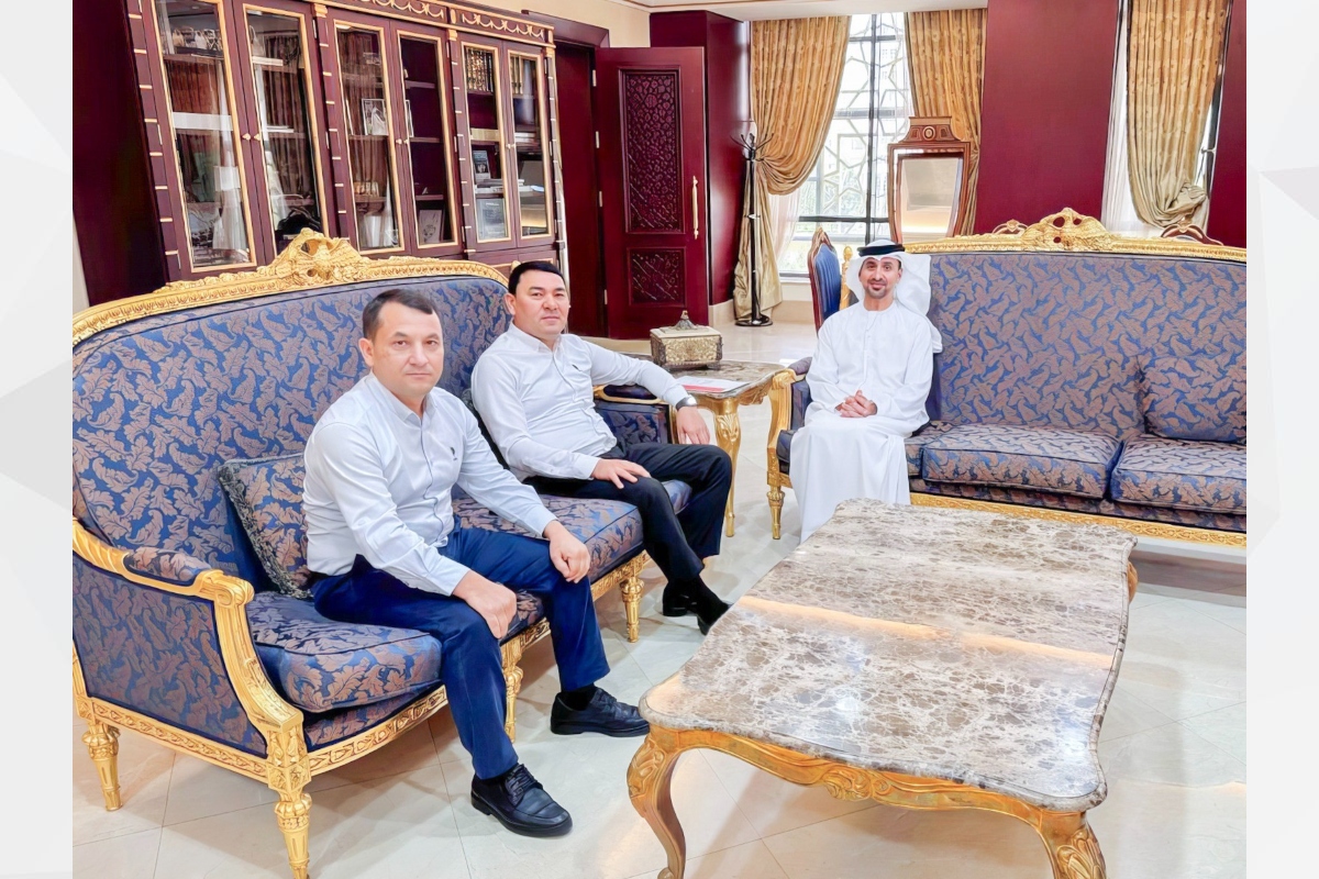 
التقى سعادة أحمد الهاملي سفير دولة الإمارات لدى تركمانستان، مع أحد رجال الأعمال التركمان صاحب شركة 