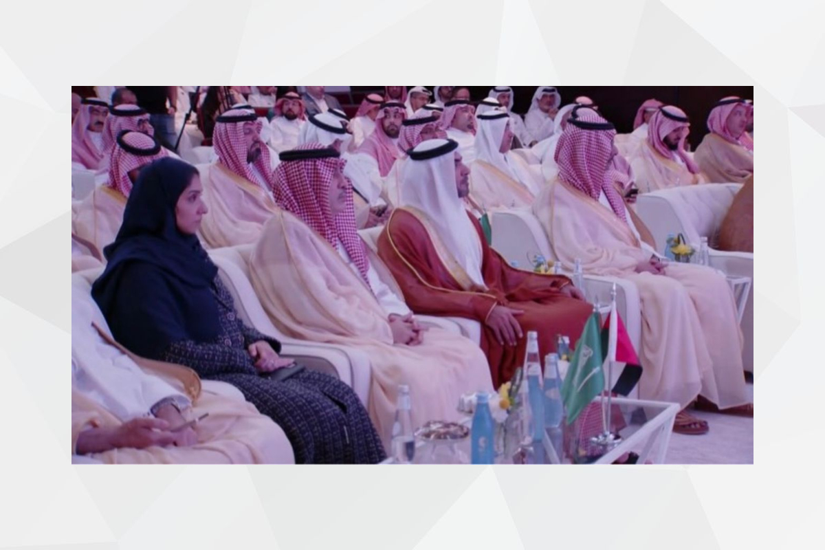 بتنظيم من اتحاد الغرف التجارية السعودية، وبحضور معالي بندر بن ابراهيم الخريف وزير الصناعة والثروة المعدنية، شارك كل من معالي عبدالله بن طوق المري وزير الاقتصاد الإماراتي، ومعالي فيصل بن فاضل الإبراهيم وزير الاقتصاد والتخطيط في المملكة العربية السعودية، وسعادة الشيخ نهيان بن سيف آل نهیان سفير الإمارات العربية المتحدة لدى المملكة العربية السعودية الشقيقة في جلسات أعمال الملتقى الاقتصادي السعودي الإماراتي. الذي يهدف إلى بحث سبل تعزيز التعاون والشراكة في عدة قطاعات، واستكشاف الفرص الاستثمارية في البلدين الشقيقين.،حيث تأتي دولة الإمارات في المرتبة الأولى في إطار التبادل التجاري مع المملكة العربية السعودية.