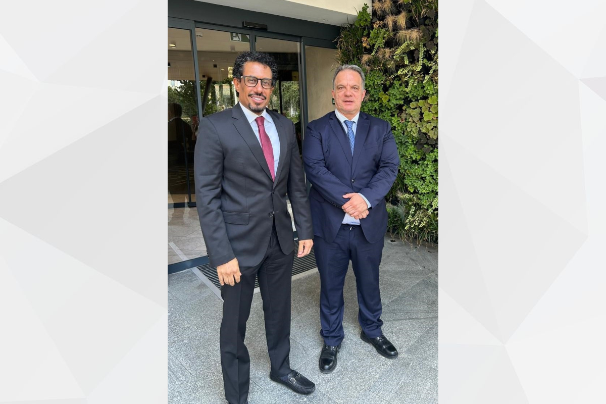 H.E. Ahmed Hatem Almenhali, Ambassador of the United Arab Emirates to the Republic of Serbia, held a working lunch with H.E. Dejan Vuk Stankovic, Minister of Education of the Republic of Serbia. 
