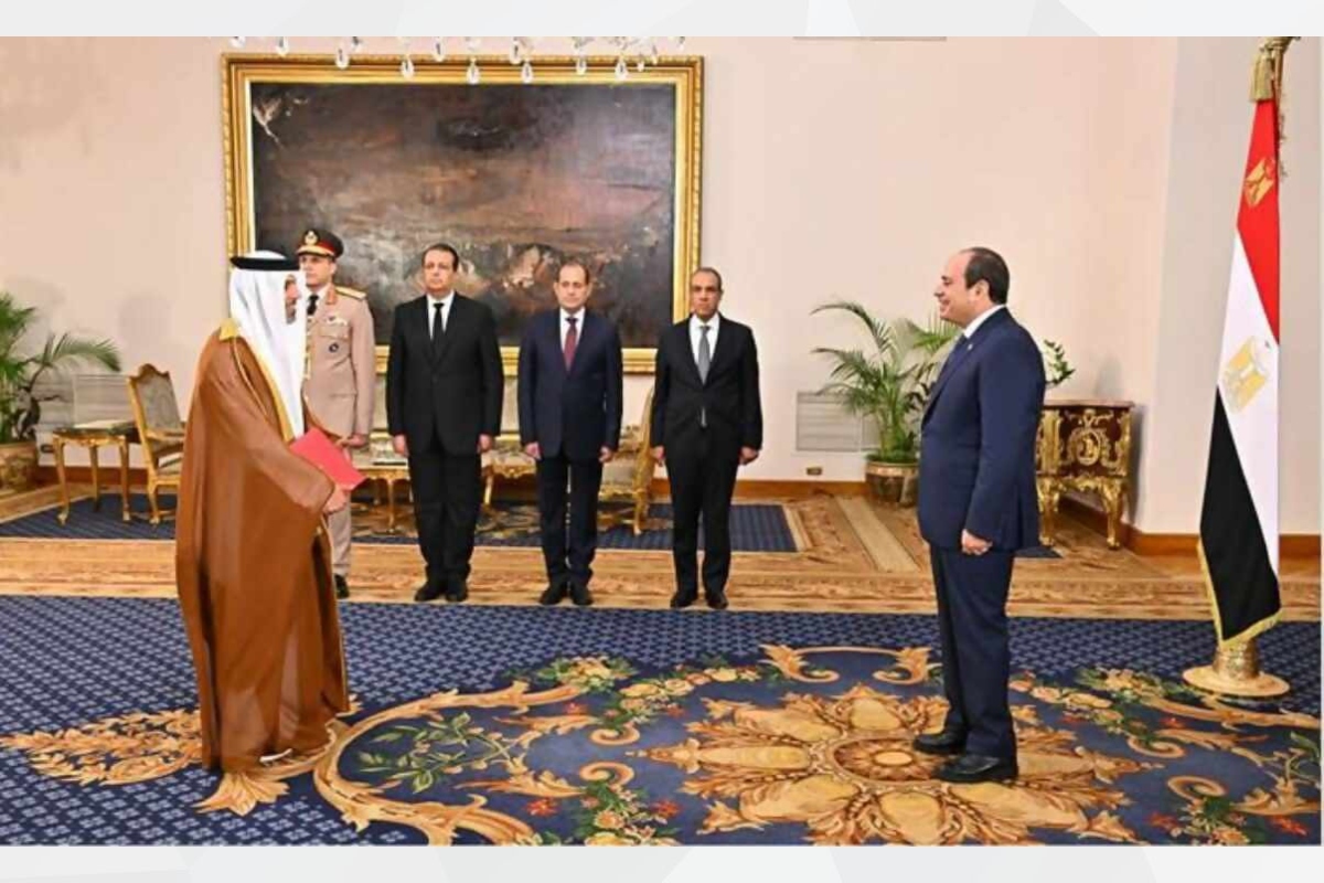 قدّم سعادة حمد عبيد الزعابي أوراق اعتماده إلى فخامة عبد الفتاح السيسي رئيس جمهورية مصر العربية، سفيراً لدولة الإمارات لدى جمهورية مصر العربية، وذلك في مقر الرئاسة المصرية بقصر الاتحادية.
