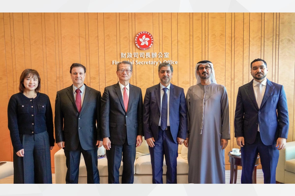 亞洲金融論壇期間，阿聯酋駐華大使H.E . Hussain bin Ibrahim Al Hammadi、阿聯酋財政部副部長H.E. Younis Haji Al Khoori及阿聯酋駐港總領事H.E. Shaikh Saoud Almualla，與港府財政司司長陳茂波會晤，商討如何深化阿聯酋與中國香港之間蓬勃發展且不斷擴展的雙邊經濟關係。