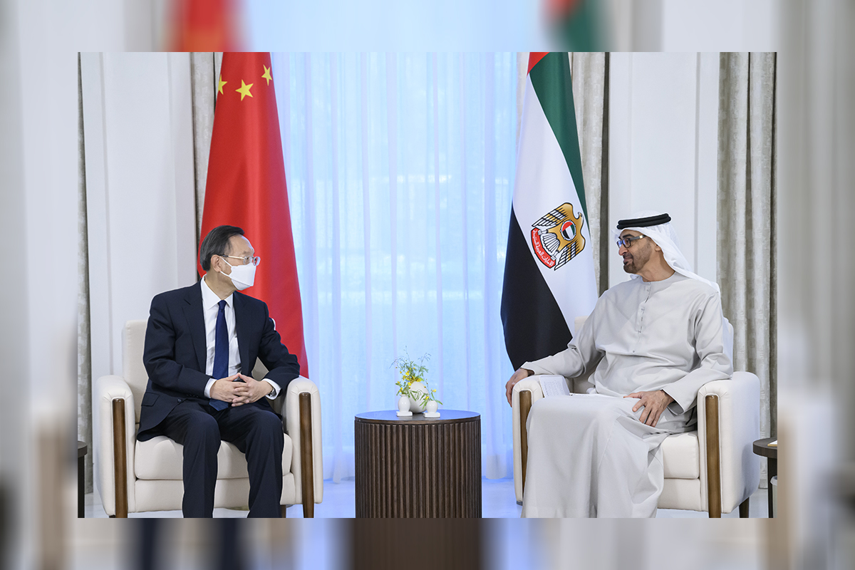 استقبل صاحب السمو الشيخ محمد بن زايد آل نهيان رئيس الدولة 