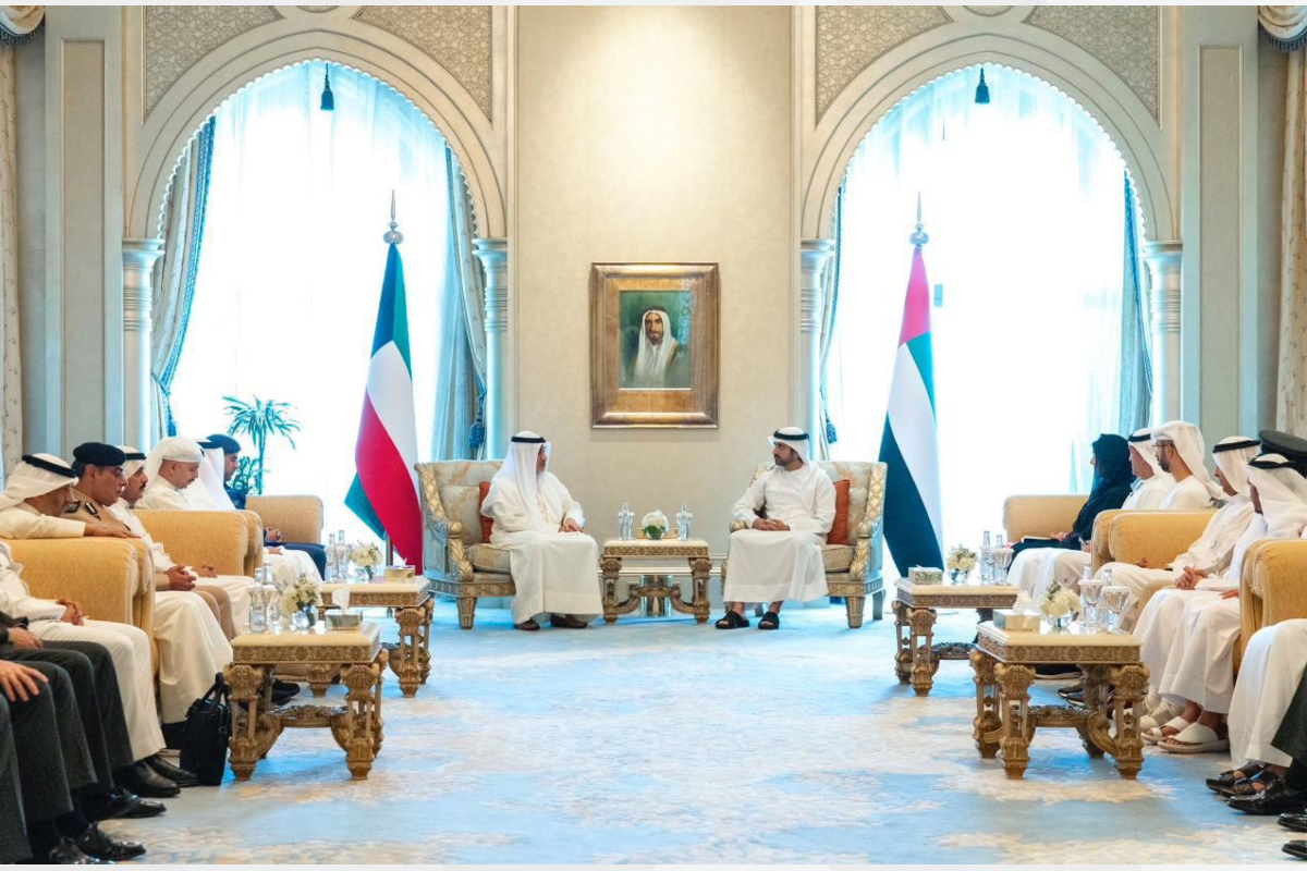 His Highness Sheikh Hamdan bin Mohammed bin Rashid Al Maktoum, Crown Prince of Dubai, Deputy Prime Minister, and Minister of Defense, received His Excellency Sheikh Fahad Yousef Saud Al-Sabah, First Deputy Prime Minister, Minister of Defense, and Minister of Interior of Kuwait, at the Emirates Palace Hotel in Abu Dhabi  