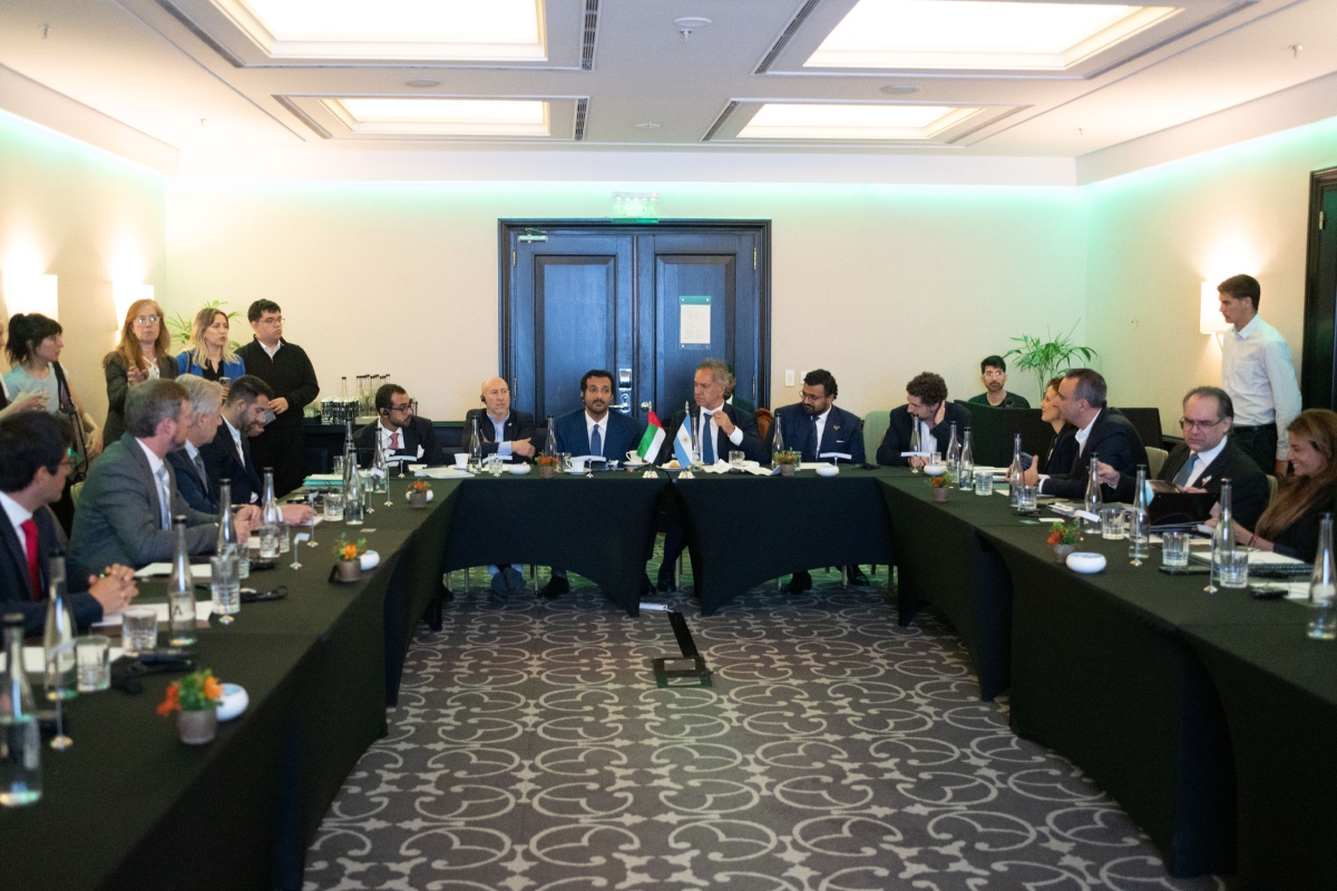 S.E. Abdulla bin Touq Al Marri visita Argentina para fortalecer la cooperación en turismo e inversión