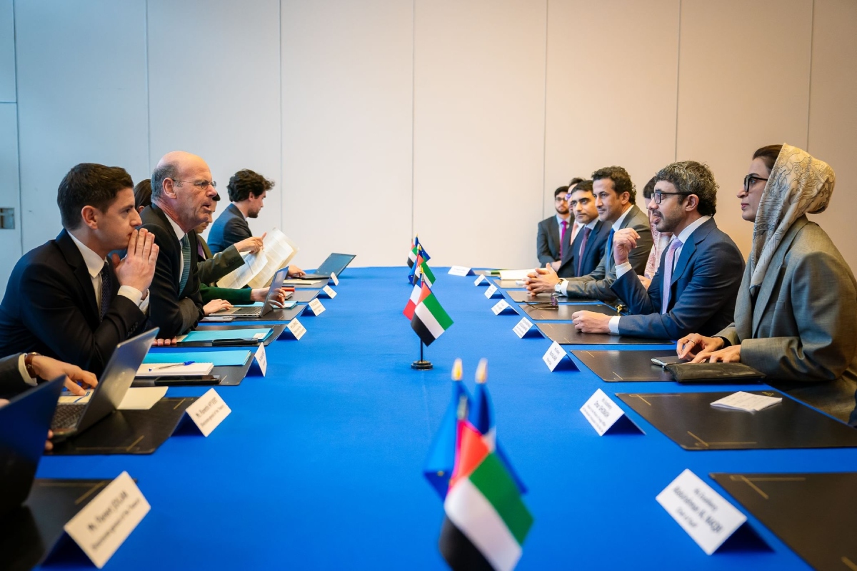 Son Altesse Cheikh Abdullah bin Zayed Al Nahyan, vice-Premier ministre et ministre des Affaires étrangères, a rencontré aujourd’hui à Paris Éric Lombard, ministre de l'Économie, des Finances et de l’Industrie de la France.



