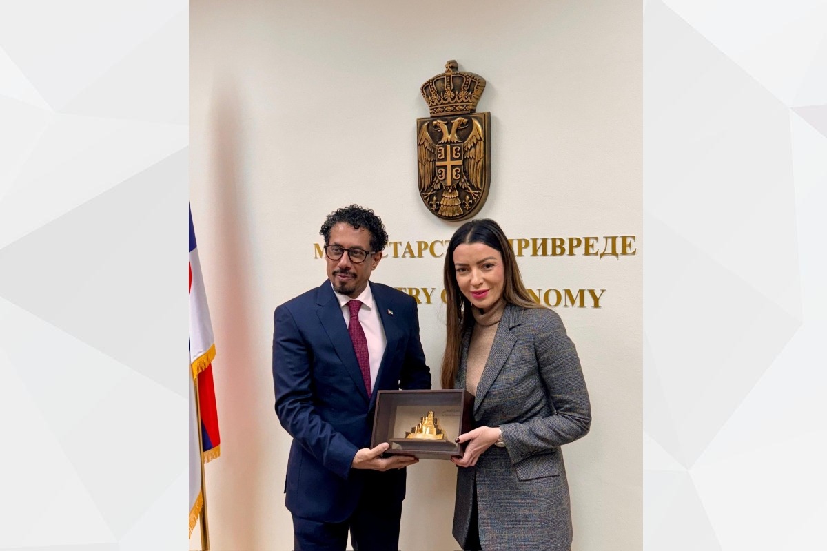 H.E. Ahmed Hatem Almenhali, the Ambassador of the United Arab Emirates to the Republic of Serbia, met with H.E. Adrijana Mesarovic, the Minister of Economy of the Republic of Serbia. During the meeting, they discussed ways to enhance relations between the two friendly countries, as well as a various topics of mutual interest. The Minister was also extended an official invitation to participate in the annual investment forum - AIM, which will be held in Abu Dhabi.
