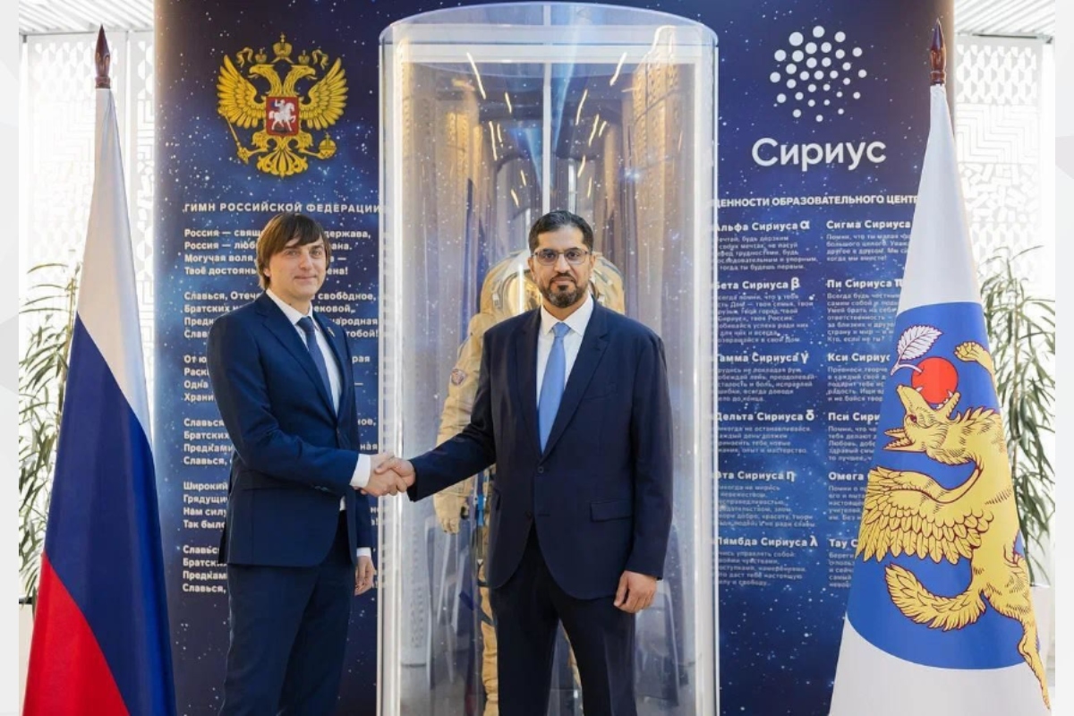 His Excellency Dr. Mohammed Ahmed Al Jaber, UAE Ambassador to the Russian Federation, met with His Excellency Sergey Karvetsov, Minister of Education of the Russian Federation.
