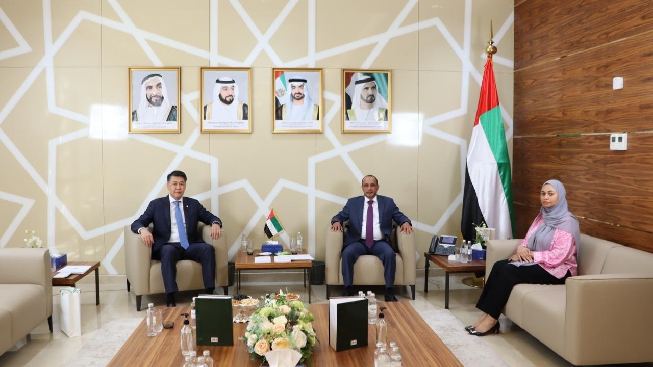 التقى سعادة الدكتور محمد العريقي سفير الدولة لدى جمهورية كازاخستان مع سعادة بيريك أرين مدير عام المنظمة الإسلامية للأمن الغذائي في مقر البعثة، وتمت مناقشة دور الدولة في المنظمة والاجتماعات المقرر عقدها خلال الفترة القادمة

