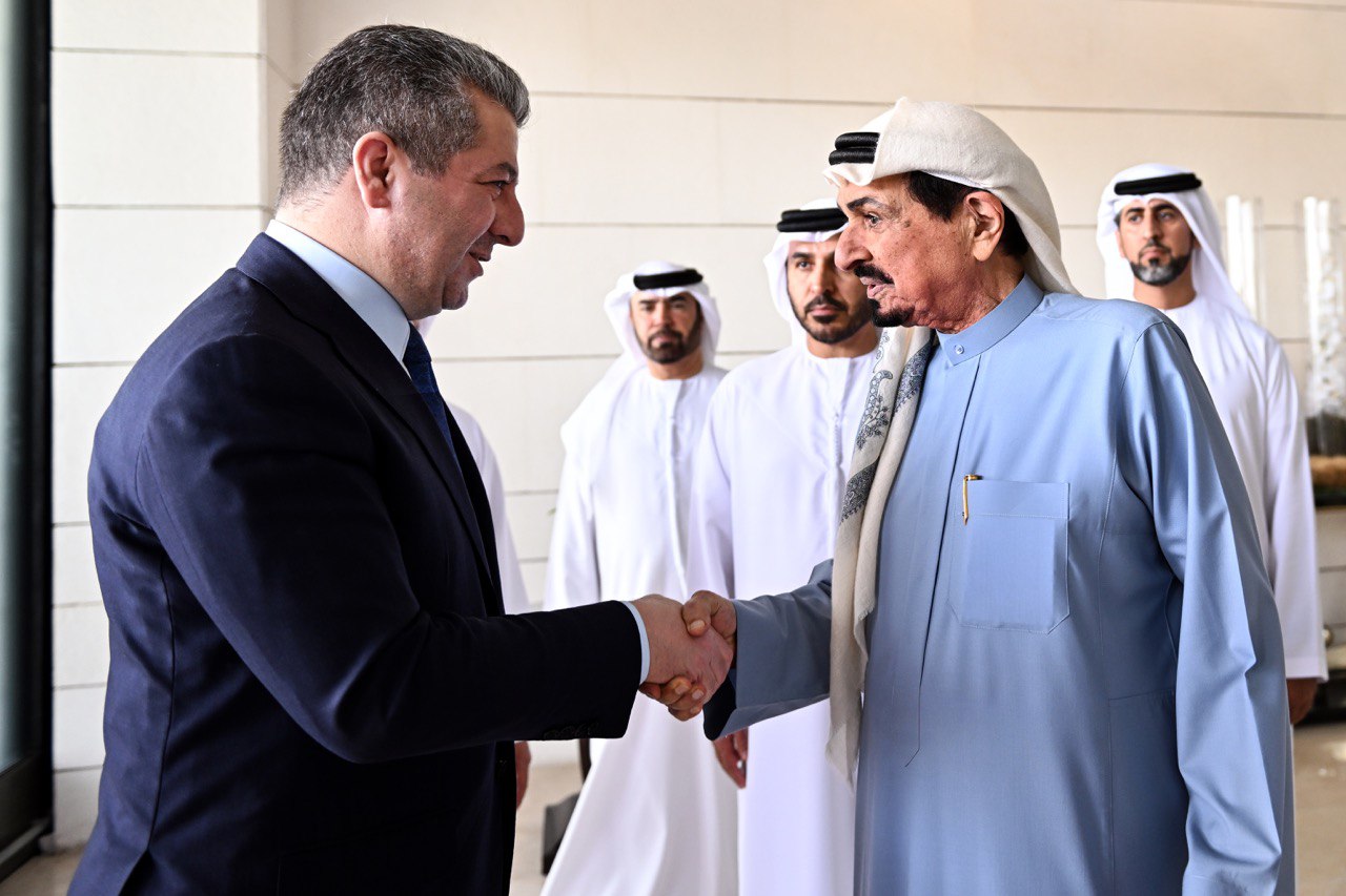 His Highness Sheikh Humaid bin Rashid Al Nuaimi, Ruler of the Emirate of Ajman, received His Excellency Masrour Barzani, Prime Minister of the Kurdistan Region of Iraq. The meeting witnessed discussions on ways to strengthen relations and consolidate the bonds of friendship between the two sides. The latest developments in the Iraqi arena and the region in general were also discussed.