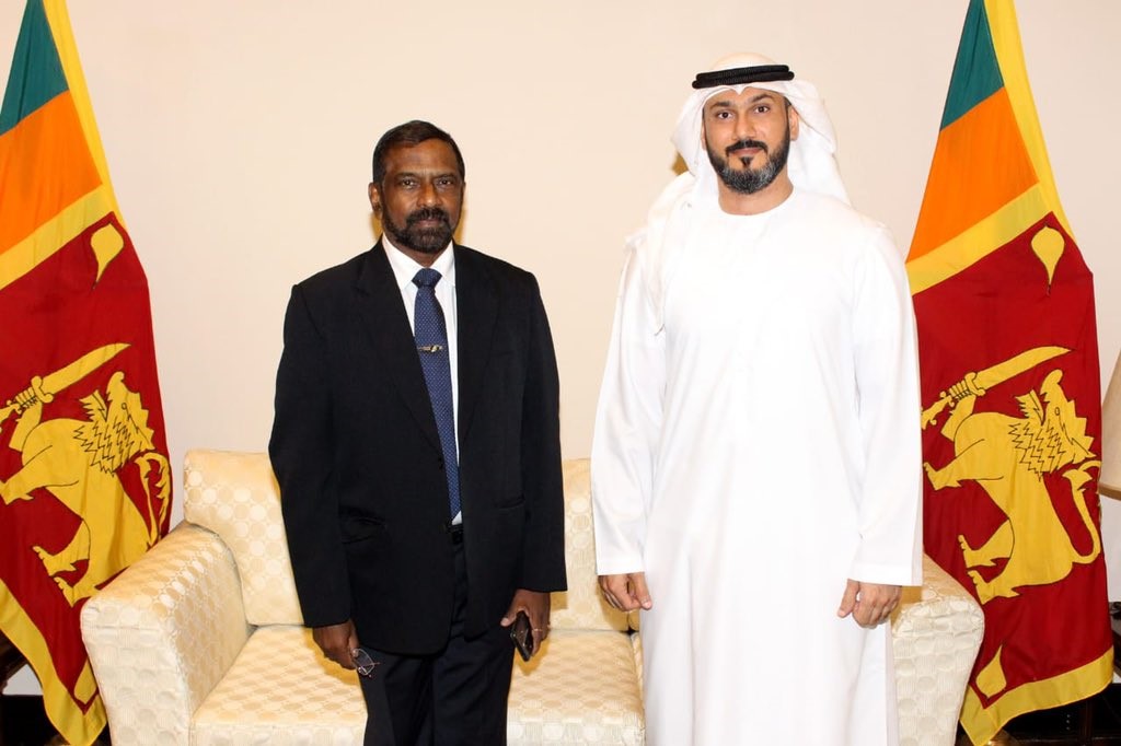 التقى السيد حميد محمد التميمي القائم بالأعمال بالإنابة في سفارة دولة الإمارات العربية المتحدة لدى جمهورية سريلانكا الديمقراطية الاشتراكية، سعادة الأدميرال البروفيسور جايانات كولومباغي وكيل وزارة الخارجية بجمهورية سريلانكا، يوم الأربعاء الموافق 16 سبتمبر 2020 بمقر وزارة الخارجية السريلانكية في كولومبو.