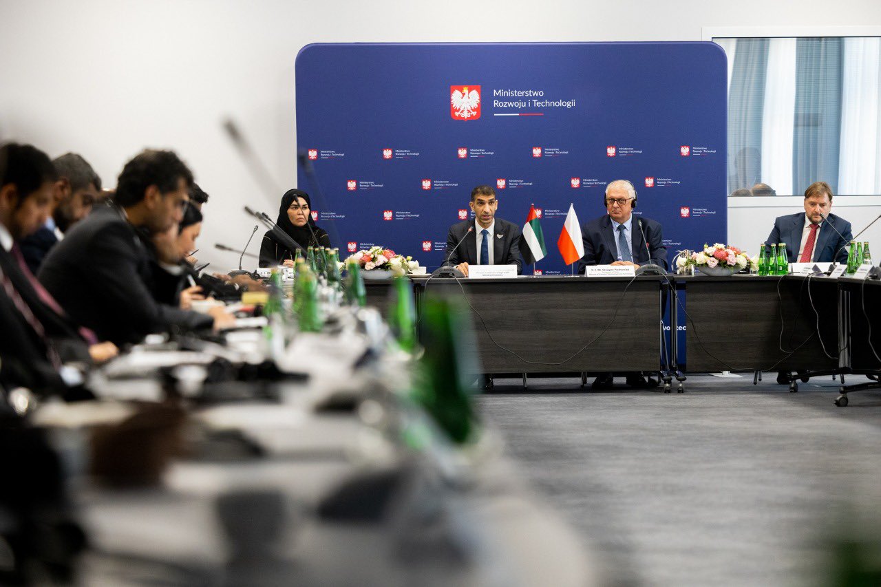 H.E. Dr Thani bin Ahmed Al Zeyoudi, the UAE Minister of State for Foreign Trade, with the accompanying delegation, included H.E Rashed Abdul Kareem Al Blooshi, Undersecretary at the Department of Economic Development - Abu Dhabi and a number of government officials and representatives of the private sector, visited Poland to participate in the third session of the UAE-Polish Joint Economic Committee (JEC) that took place in Warsaw. On the sidelines of the JEC, H.E. Al Zeyoudi held meetings with a number of senior Polish government officials.
