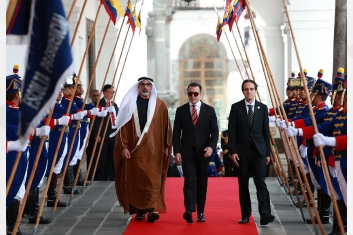 Daniel Noboa, President of the Republic of Ecuador, awarded His Highness Sheikh Khaled bin Mohamed bin Zayed Al Nahyan, Crown Prince of Abu Dhabi, the National Order of Merit in the Grand Collar grade.


