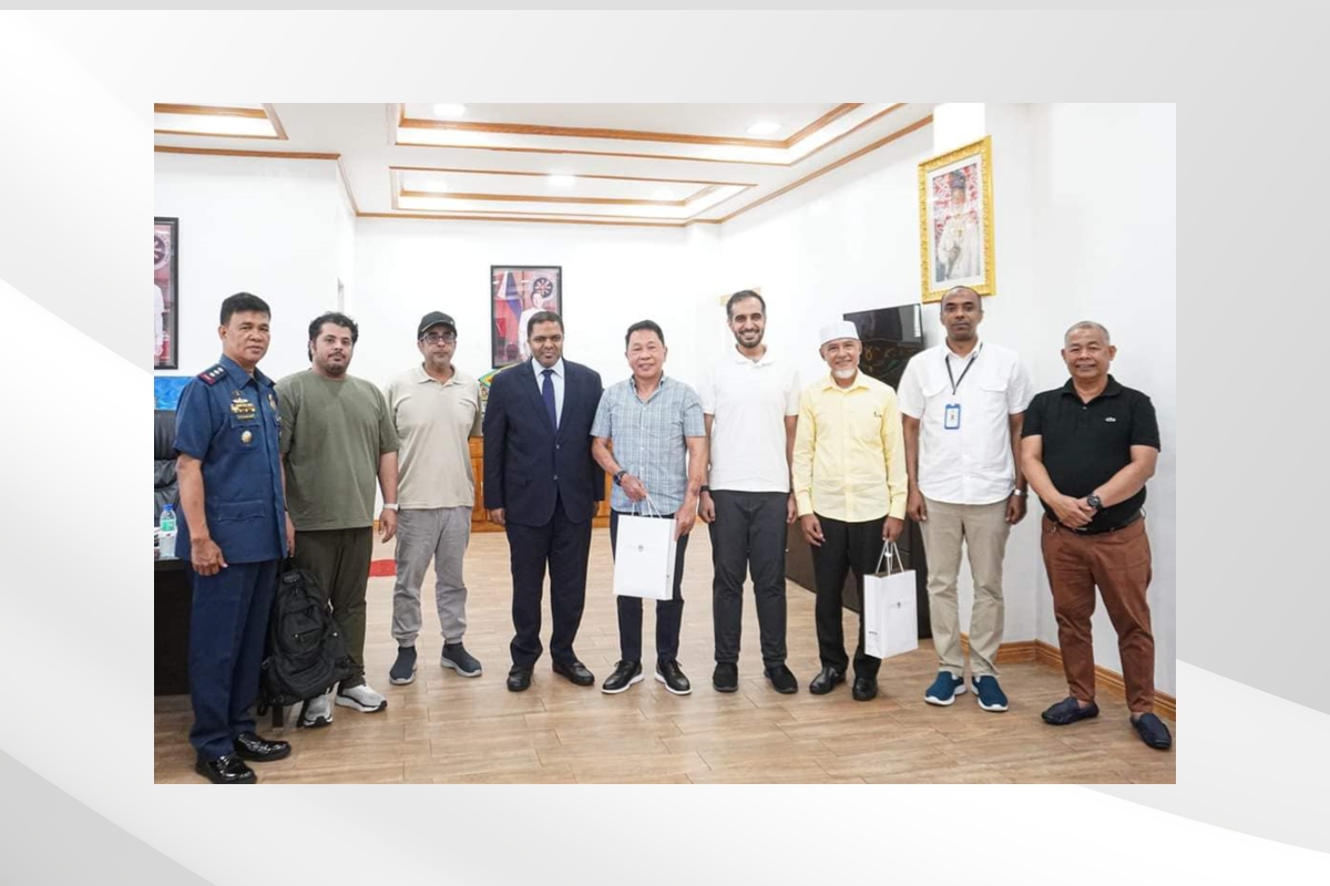 A Delegation from the UAE Embassy in the Philippines and Zayed Foundation met with Sulu Governor, Hon. Abdusakur M. Tan, in at his office in the town of Jolo. 