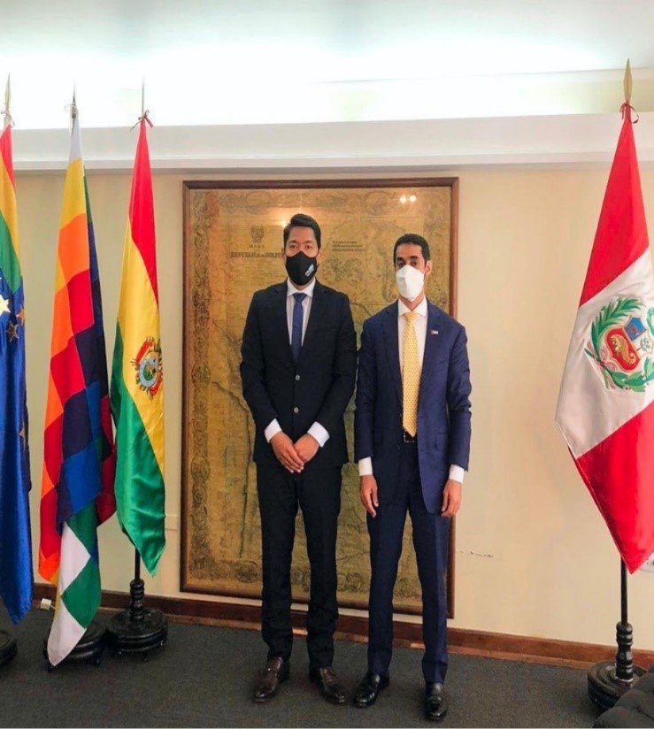 Meeting of H.E. Mohamed Abdulla Alshamsi, Ambassador of the UAE to Peru with H.E.  Carlos Aparicio Vedia, Ambassador of Bolivia in Peru.