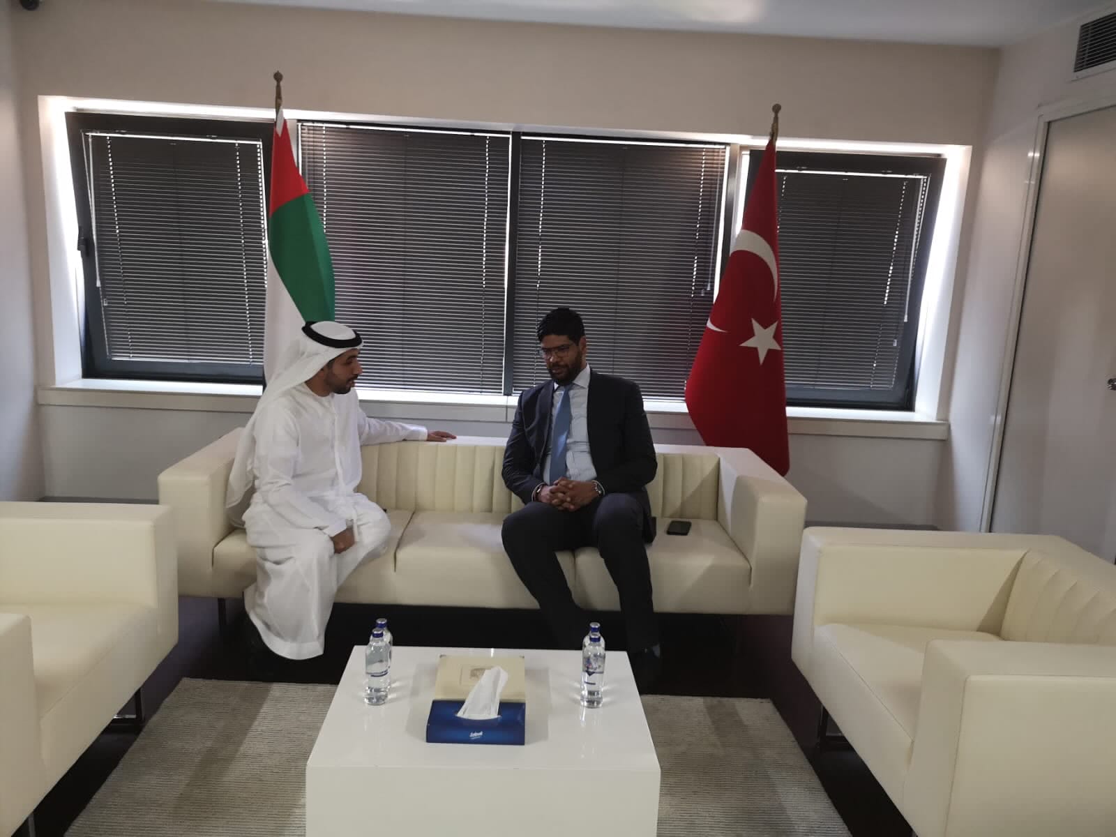 قدم سعادة / المهدي ايرامي، قنصل عام المملكة المغربية في إسطنبول، واجب العزاء في وفاة المغفورله بإذن الله تعالى سمو الشيخ خليفة بن زايد آل نهيان 