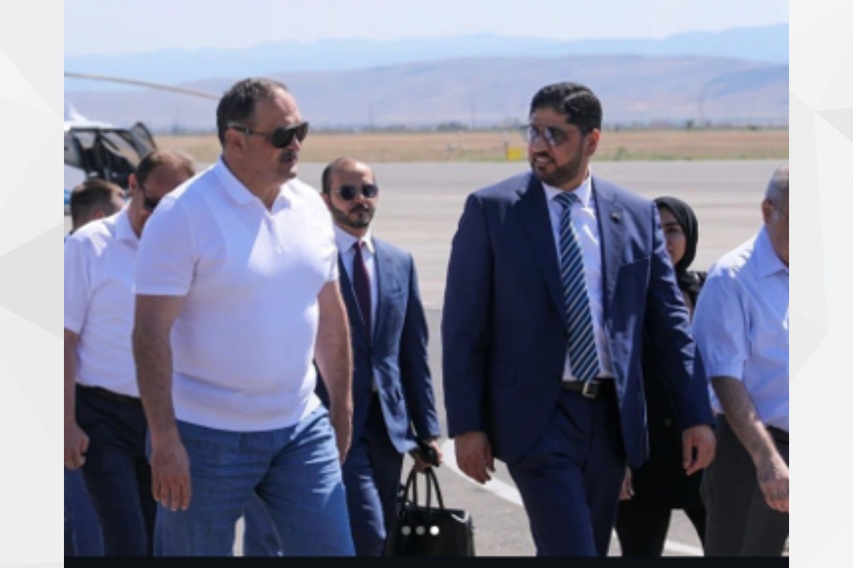 في إطار جهود سفارة الدولة في موسكو لإقامة التعاون والروابط بين دولة الإمارات ومناطق روسيا الاتحادية في مختلف المجالات، قام سفير الدولة سعادة محمد أحمد الجابر برفقته أعضاء البعثة الدبلوماسيين السيد أحمد الكتبي والسيدة نعيمه المشرّخ بزيارة جمهورية داغستان، حيث كان في استقباله في المطار رئيس جمهورية داغستان، سيرغي عليموفيتش ميليكوف. والذي بدوره أعرب عن سعادته وشكره للسفير لتلبية الدعوة.