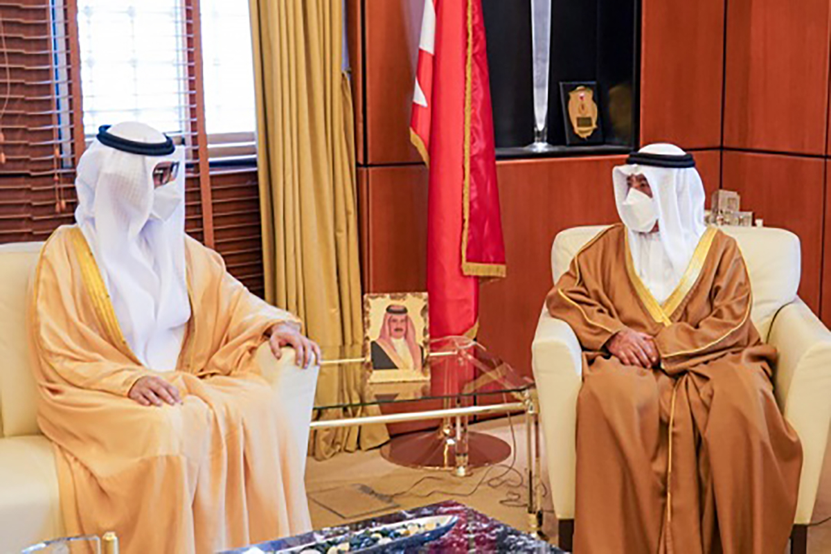 استقبل معالي الشيخ خالد بن أحمد آل خليفة وزير الديوان الملكي بمكتبه بالديوان الملكي الثلاثاء الموافق16مارس 2021م سعادة الشيخ سلطان بن حمدان بن زايد آل نهيان سفير دولة الإمارات العربية المتحدة لدى المملكة.