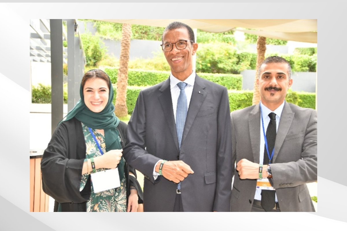 شاركت السيدة هناء الهاشمي كبيرة المفاوضين المناخيين لدولة الإمارات، مديرة مكتب المبعوث الخاص للتغير المناخي معالي الدكتور سلطان الجابر، برفقة السيدّ محمد علي بن عيلان القائم بالأعمال بالإنابة، في أعمال الاجتماع الوزاري العالي المستوى لمجموعة المفاوضين للدول الأقل نموا LCD  والذي انعقد بداكار تحت رئاسة معالي وزير البيئة السنغالي، بمشاركة أكثر من 25 دولة، وذلك تحضيرا واستعدادا للدورة الثامنة والعشرين لمؤتمر الأمم المتحدة المعني بتغير المناخ COP 28ل والذي من المقرر عقده في دبي خلال الفترة من 30 نوفمبر إلى 12 ديسمبر 2023.