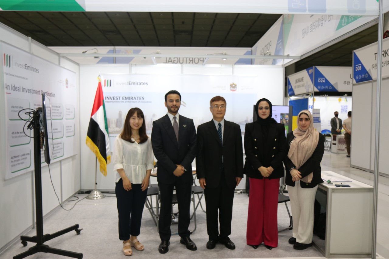 شاركت سفارة الدولة لدى جمهورية كوريا بمعرض البضائع المستوردة 2022، الذي استضافته رابطة المستوردين الكوريين في مركز كويكس بسيؤول يوم 23 يونيو 2022 ، من خلال جناح لدولة الامارات استقطبت من خلاله الشركات الكورية للاستثمار في دولة الامارات