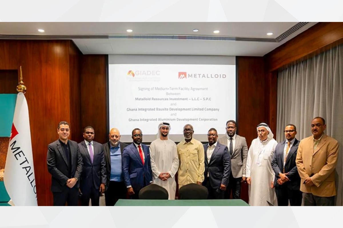 يسرّ كلٌّ من شركة غانا المتكاملة لتطوير الألمنيوم (GIADEC)، وشركة ميتالويد ريسورسز للاستثمار (Metalloid Resources Investment -LLC-S.P.C)، وشركة غانا المتكاملة لتطوير البوكسيت المحدودة (GIBDLC)، وهي شركة تابعة لشركة GIADEC، الإعلان عن توقيع اتفاقية تمويل بقيمة 60 مليون دولار أمريكي، تهدف إلى تطوير أنشطة التعدين في نينيهين، بمنطقة أشانتي.
