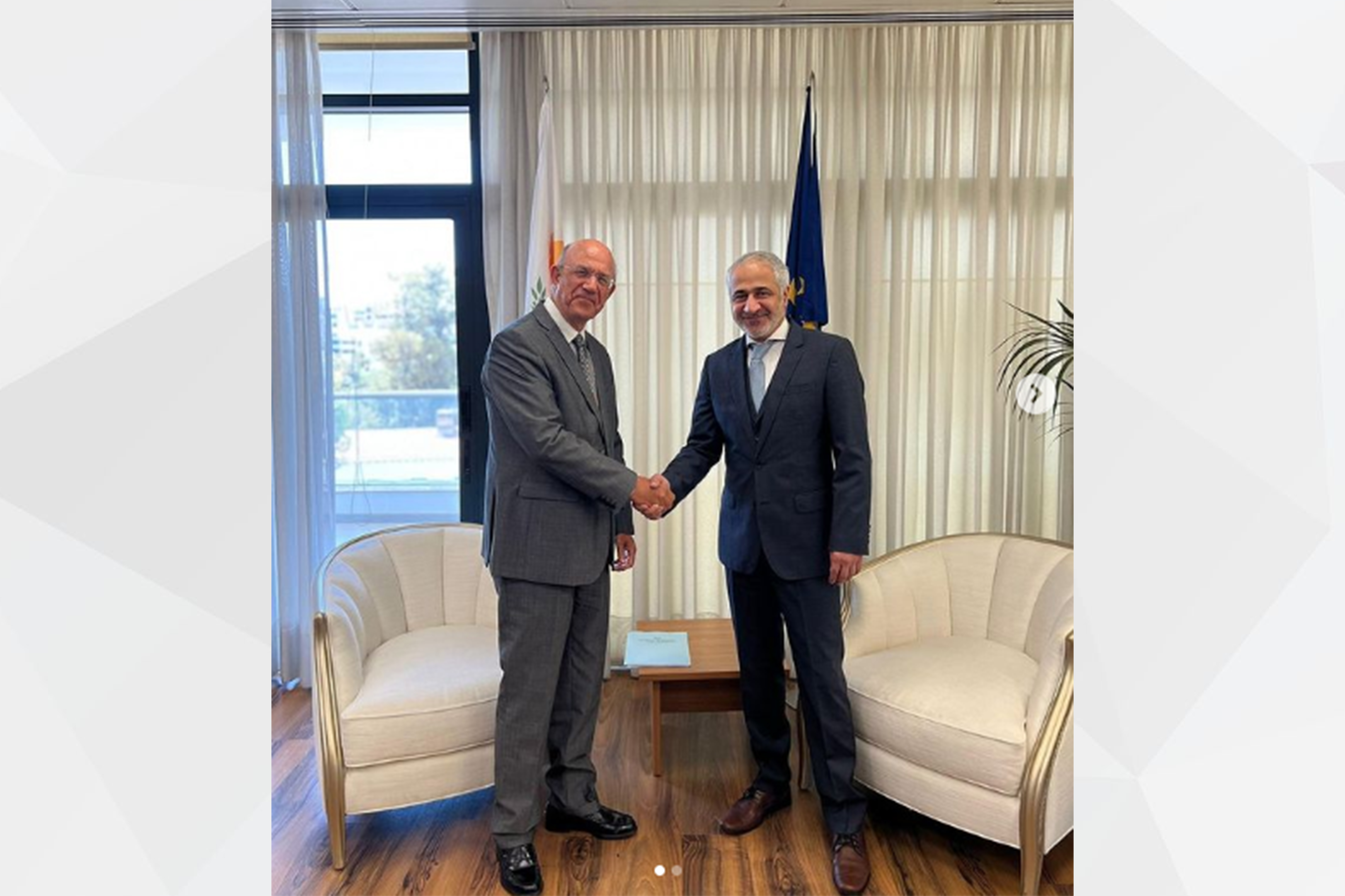  UAE Ambassador in Nicosia Mohammed Saif Al Shehhi, reviewed the bilateral friendship and cooperation with the Minister of Finance, Mr. Makis Keravnos.