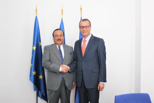 E.S. Dr. Ahmed Abdullah Bin Saeed Al Matrooshi, Ambasadorul Emiratelor Arabe Unite în România a avut o întrevedere cu domnul Cornel Feruță, secretar de stat pentru afaceri globale și strategii diplomatice, în cadrul Ministerului Afacerilor Externe din România, pentru a discuta aspecte legate de consolidarea cooperării dintre Emiratele Arabe Unite și România.