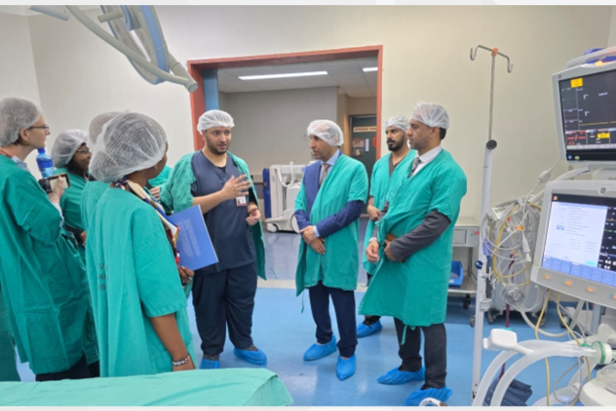 H.E. Ambassador Mahash Saeed Al Hameli, accompanied by UAE Military Attaché Colonel Abdullah Al Tunaiji, visited Steve Biko Academic Hospital to review the UAE doctors’ training programme and follow up on its progress