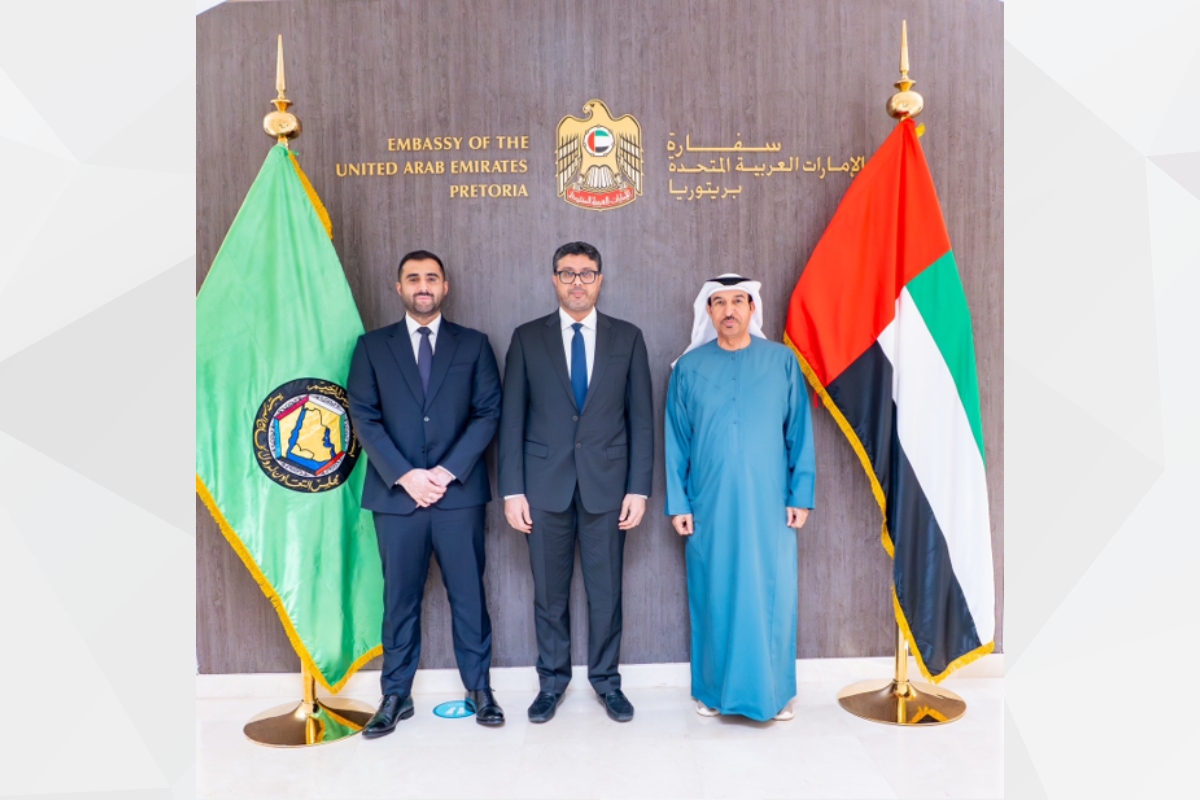 استقبل سعادة السفير محش سعيد الهاملي وفد مجلس الصحة لدول مجلس التعاون الخليجي خلال زيارته الميدانية إلى جمهورية جنوب أفريقيا، حيث هدفت الزيارة إلى الاطلاع على التجربة الجنوب أفريقية في القطاع الصحي