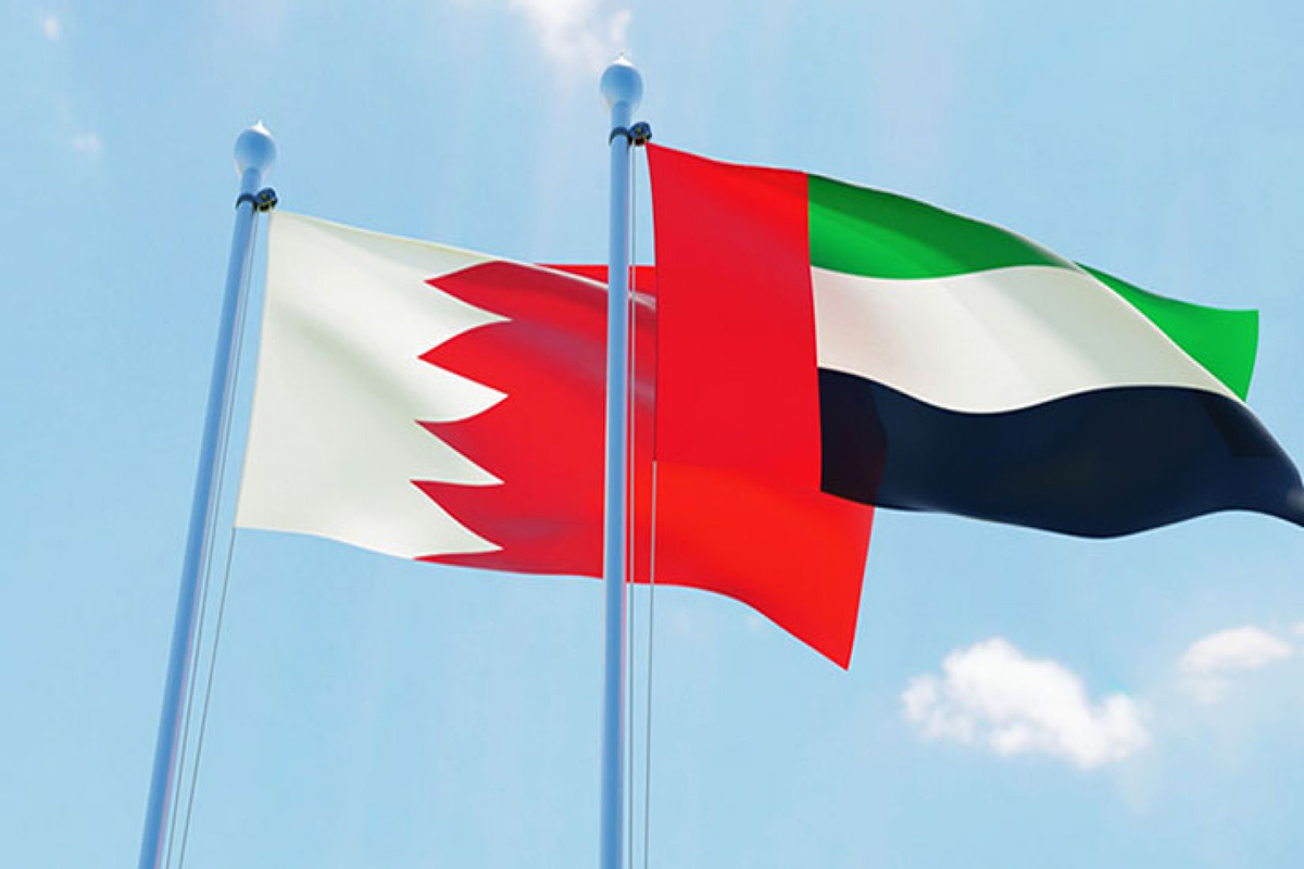 أعرب سعادة الشيخ سلطان بن حمدان بن زايد آل نهيان سفير الدولة لدى مملكة البحرين عن سعادته بالنشاط الثقافي المشترك والمستمر بين سفارة الدولة في المنامة والعديد من الجهات الرسمية والأهلية في مملكة البحرين بما يصب في صالح ترسيخ وتعزيز العلاقات الأخوية بين البلدين الشقيقين.

