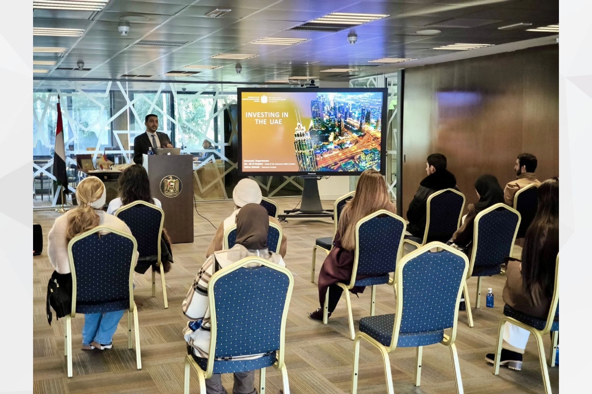 The UAE Embassy in Madrid welcomed a group of Emirati students undertaking internships at Técnicas Reunidas.